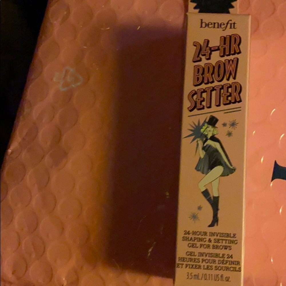 Benefit cosmetics 24 hour Brow gel